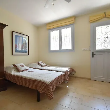 Luxurious Holiday In With Swimming Pool Roquebrun